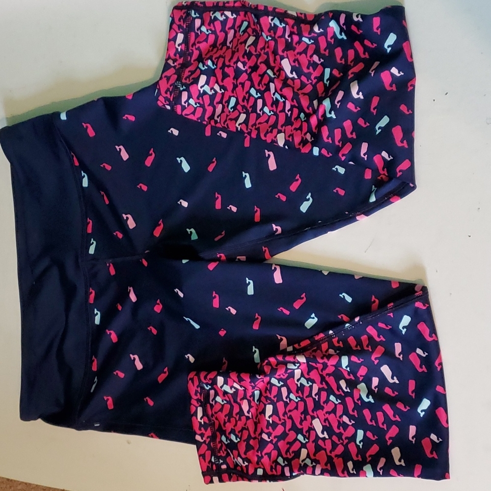Vineyard vines, pink and blue with whales 🐋 performance legging